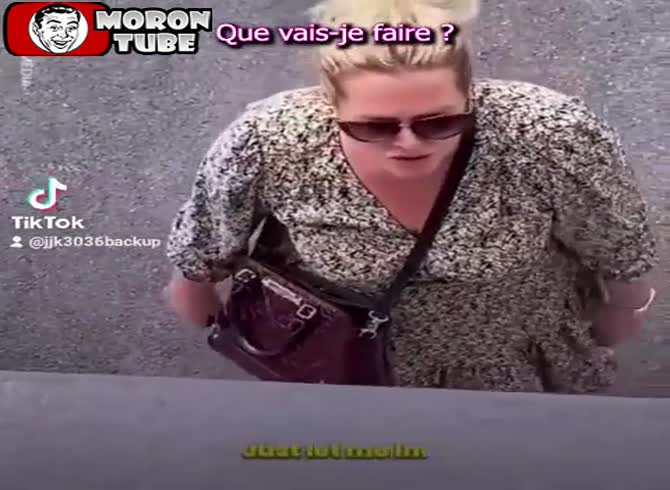Video :Funny - A drunk woman harasses the owner after booking the incorrect Airbnb!